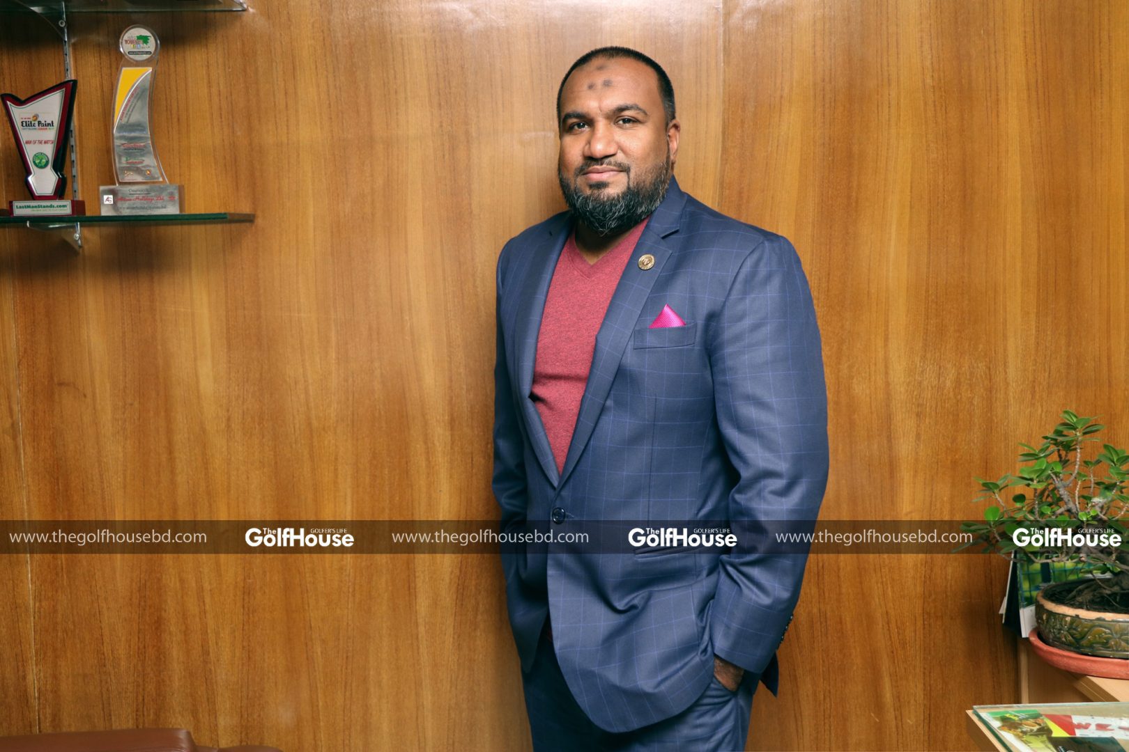 Mushtaq_Luhar_is_the_general_manager_of_the_Peninsula_Hotel_in_Chittagong.